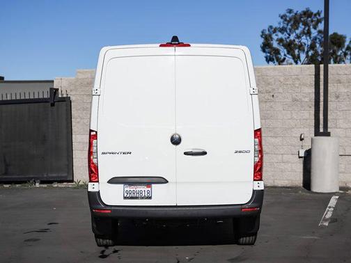 2025 Mercedes-Benz Sprinter 2500 Standard Roof