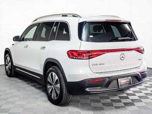 2022 Mercedes-Benz EQB 300 4MATIC