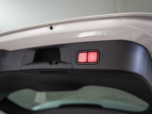 2022 Mercedes-Benz EQB 300 4MATIC