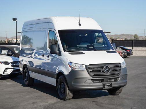 2025 Mercedes-Benz Sprinter 2500 Standard Roof