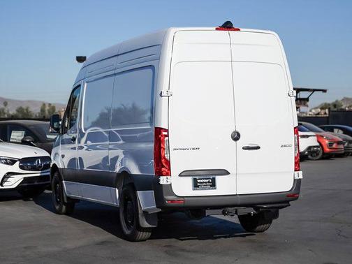 2025 Mercedes-Benz Sprinter 2500 Standard Roof
