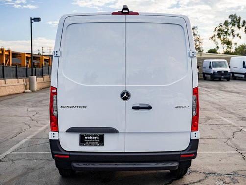 2026 Mercedes-Benz Sprinter 2500 Standard Roof
