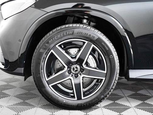 2026 Mercedes-Benz GLC 300 Base