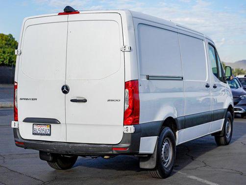 2019 Mercedes-Benz Sprinter 2500 Standard Roof