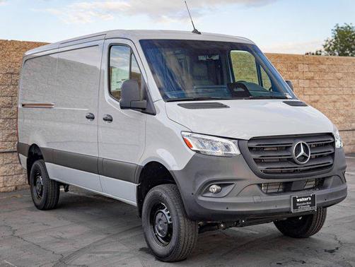 2025 Mercedes-Benz Sprinter 2500 Standard Roof