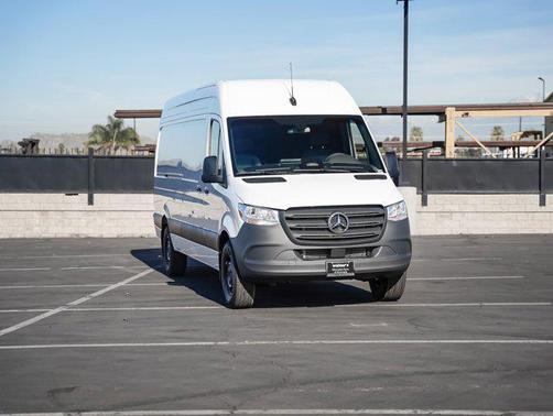 2026 Mercedes-Benz Sprinter 2500 High Roof