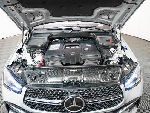 MANUFAKTUR Alpine Grey 2026 Mercedes-Benz GLE 580 4MATIC