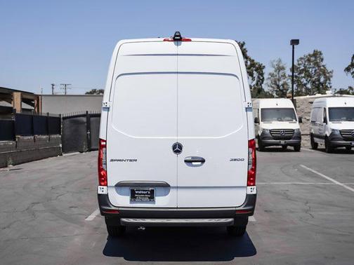 2025 Mercedes-Benz Sprinter 2500 High Roof