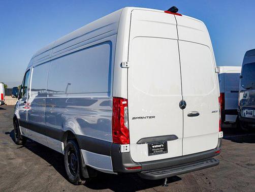 2025 Mercedes-Benz Sprinter 2500 High Roof