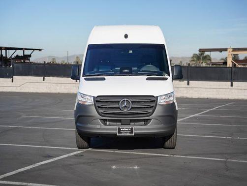 2026 Mercedes-Benz Sprinter 2500 High Roof