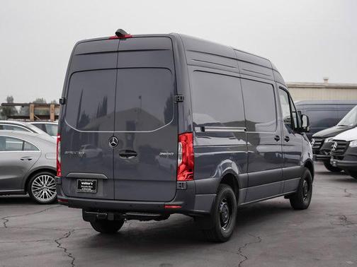 2025 Mercedes-Benz Sprinter 2500 High Roof