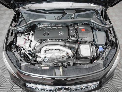 2025 Mercedes-Benz GLA 250 Base