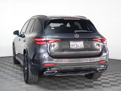 2025 Mercedes-Benz GLC 300 Base