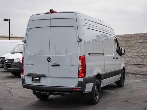 2025 Mercedes-Benz Sprinter 2500 High Roof