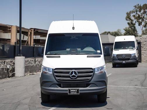 2025 Mercedes-Benz Sprinter 2500 High Roof