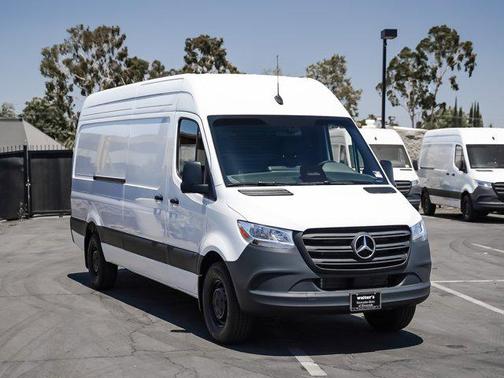 2025 Mercedes-Benz Sprinter 2500 High Roof