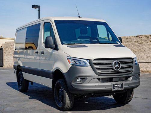 2025 Mercedes-Benz Sprinter 2500 Standard Roof