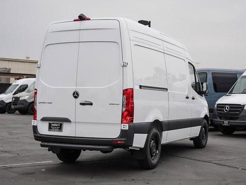 2025 Mercedes-Benz Sprinter 2500 High Roof
