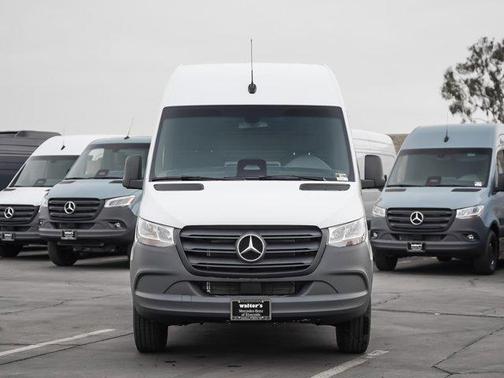 2025 Mercedes-Benz Sprinter 2500 High Roof