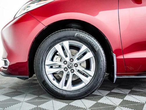2024 Toyota Sienna Limited