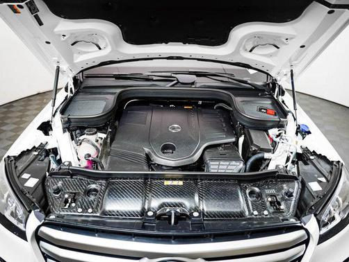Polar White 2026 Mercedes-Benz GLS 450 4MATIC
