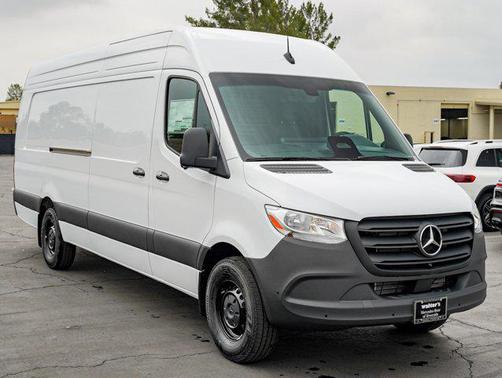 Arctic White 2026 Mercedes-Benz Sprinter 2500 High Roof