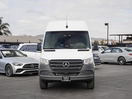2025 Mercedes-Benz Sprinter 2500 High Roof