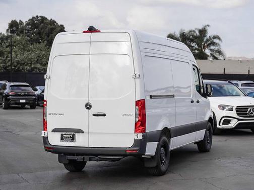 2025 Mercedes-Benz Sprinter 2500 High Roof