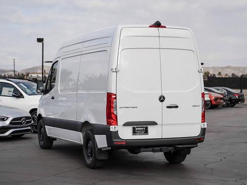 2025 Mercedes-Benz Sprinter 2500 High Roof