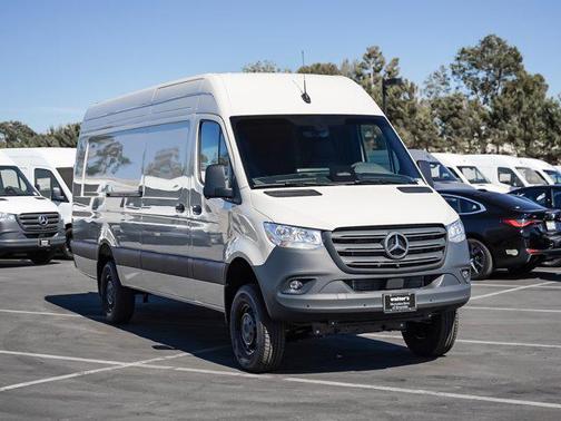 2025 Mercedes-Benz Sprinter 2500 High Roof