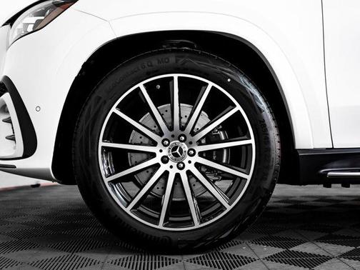 2025 Mercedes-Benz GLS 580 4MATIC