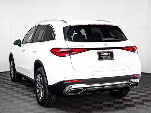 2025 Mercedes-Benz GLC 300 4MATIC