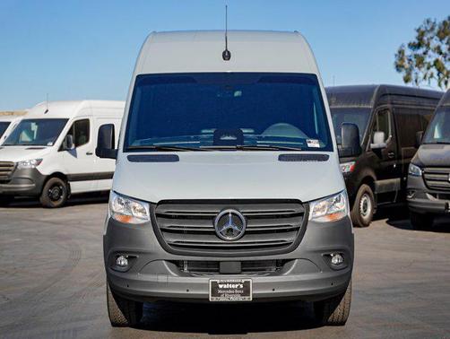 2025 Mercedes-Benz Sprinter 2500 High Roof
