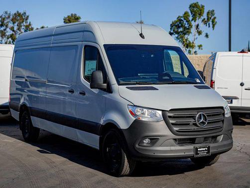 2025 Mercedes-Benz Sprinter 2500 High Roof