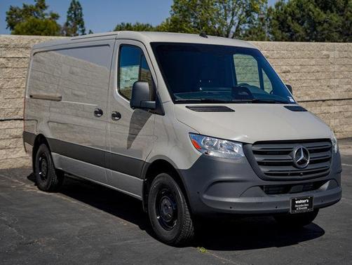 2025 Mercedes-Benz Sprinter 2500 Standard Roof