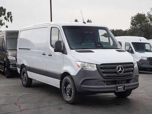 2025 Mercedes-Benz Sprinter 2500 Standard Roof