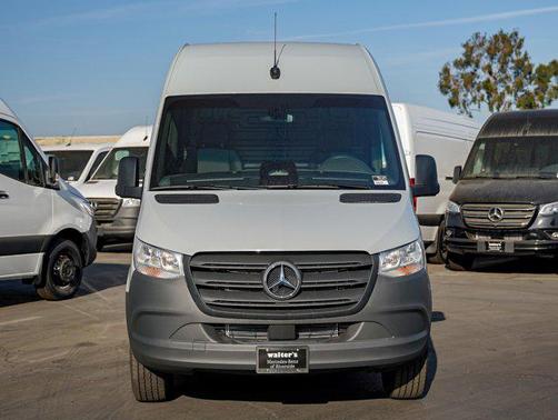 2025 Mercedes-Benz Sprinter 2500 High Roof