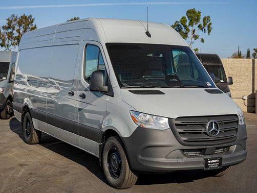 2025 Mercedes-Benz Sprinter 2500 High Roof