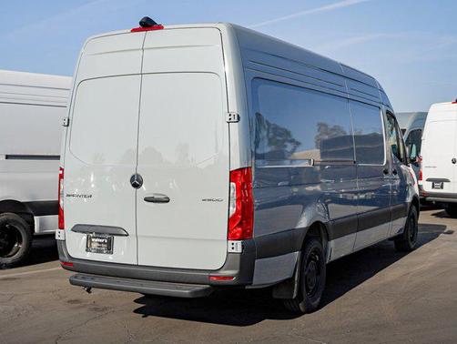 2025 Mercedes-Benz Sprinter 2500 High Roof
