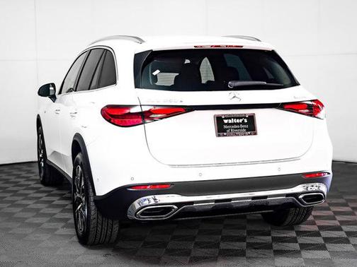 2025 Mercedes-Benz GLC 350e Base