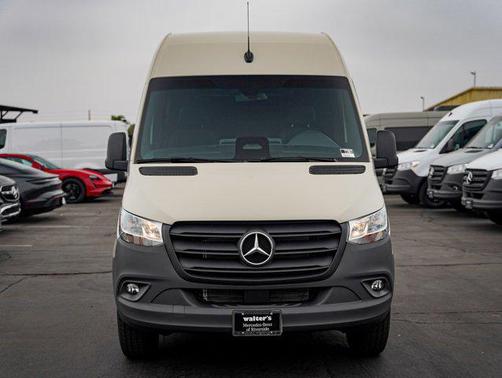 2025 Mercedes-Benz Sprinter 2500 High Roof