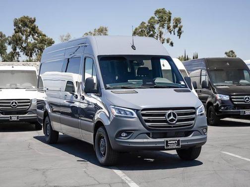 2025 Mercedes-Benz Sprinter 2500 High Roof