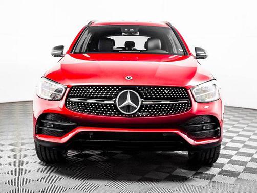 MANUFAKTUR Cardinal Red Metallic 2022 Mercedes-Benz GLC 300 4MATIC
