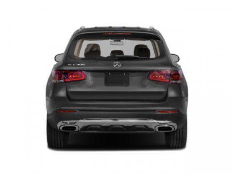 MANUFAKTUR Cardinal Red Metallic 2022 Mercedes-Benz GLC 300 4MATIC