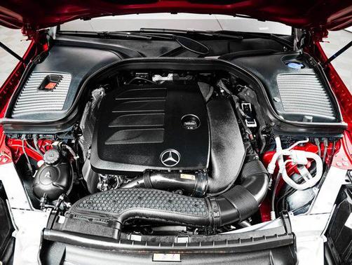 MANUFAKTUR Cardinal Red Metallic 2022 Mercedes-Benz GLC 300 4MATIC