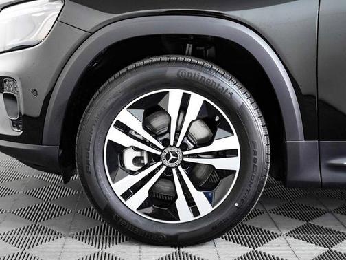 2025 Mercedes-Benz GLB 250 4MATIC