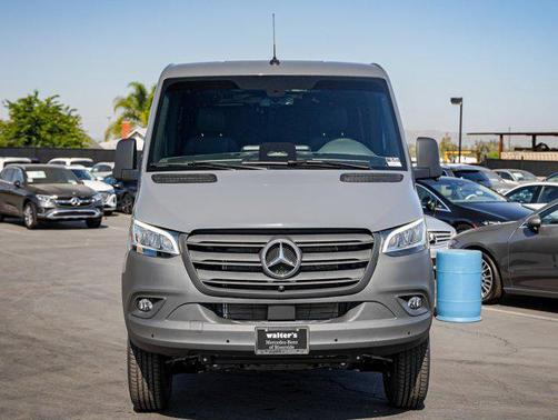2025 Mercedes-Benz Sprinter 2500 Standard Roof