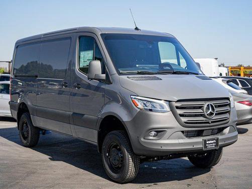 2025 Mercedes-Benz Sprinter 2500 Standard Roof