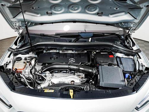 Iridium Silver Metallic 2023 Mercedes-Benz GLA 250 4MATIC