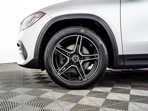Iridium Silver Metallic 2023 Mercedes-Benz GLA 250 4MATIC